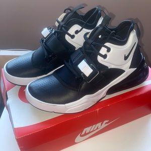 Nike Air Force 270 (GS)